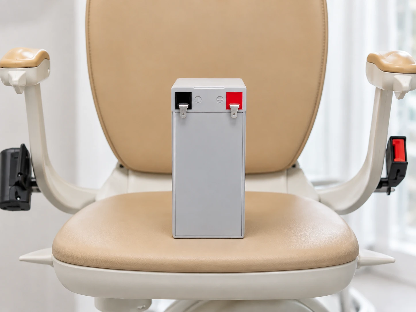 6FM7.5 (12V 7.5Ah) Stairlift Batteries - Image 2